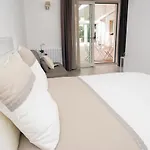 Femily Di Puglia In - Bari ベッド・アンド・ブレックファスト 4*