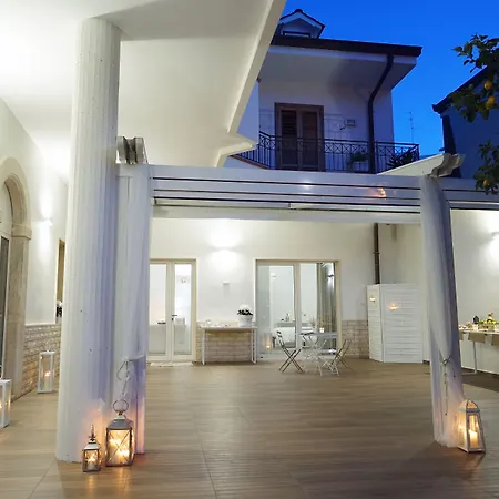 Femily Di Puglia In - Bari 4* Grumo Appula