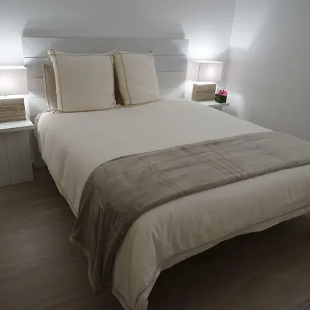 Femily Di Puglia In - Bari Frühstückspension 4*