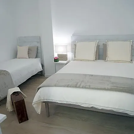 Femily Di Puglia In - Bari 4*
